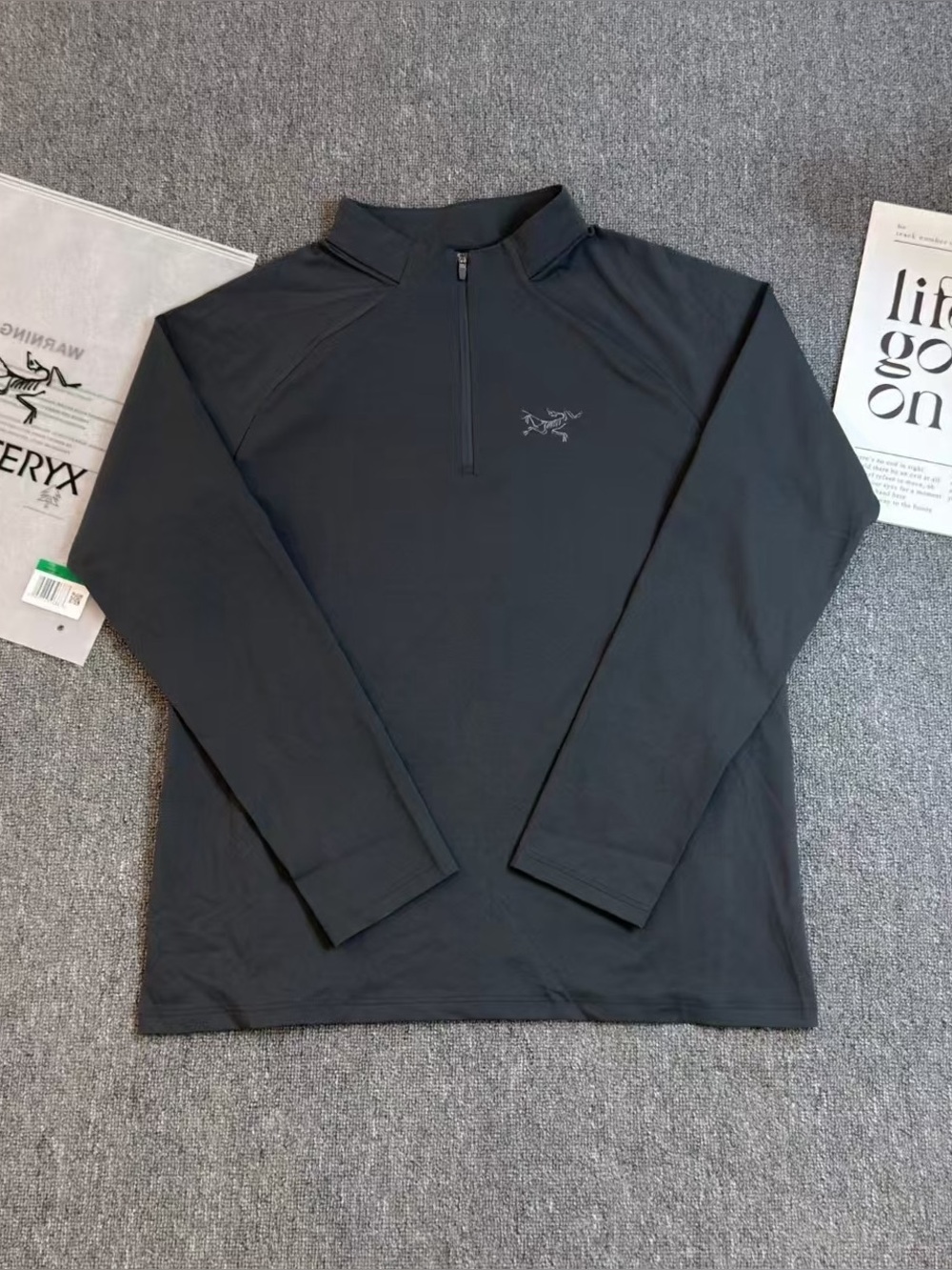 Arc'teryxx Men's Black Lightweight Quarter-Zip Shirt Jacket